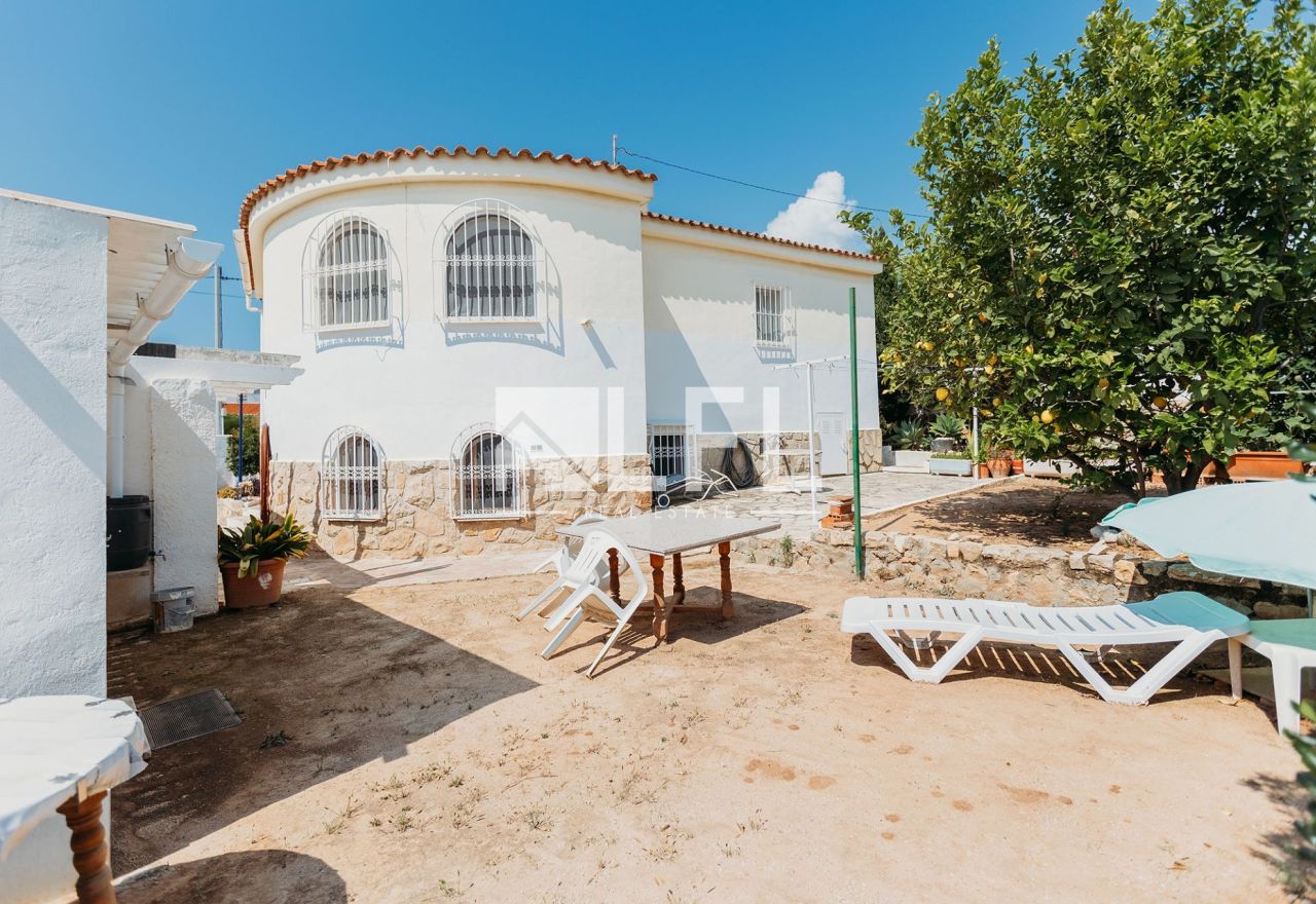 LOVELY CHALET WITH SEA VIEWS AND VIEW ON THE PENON DE IFACH IN CALPE 