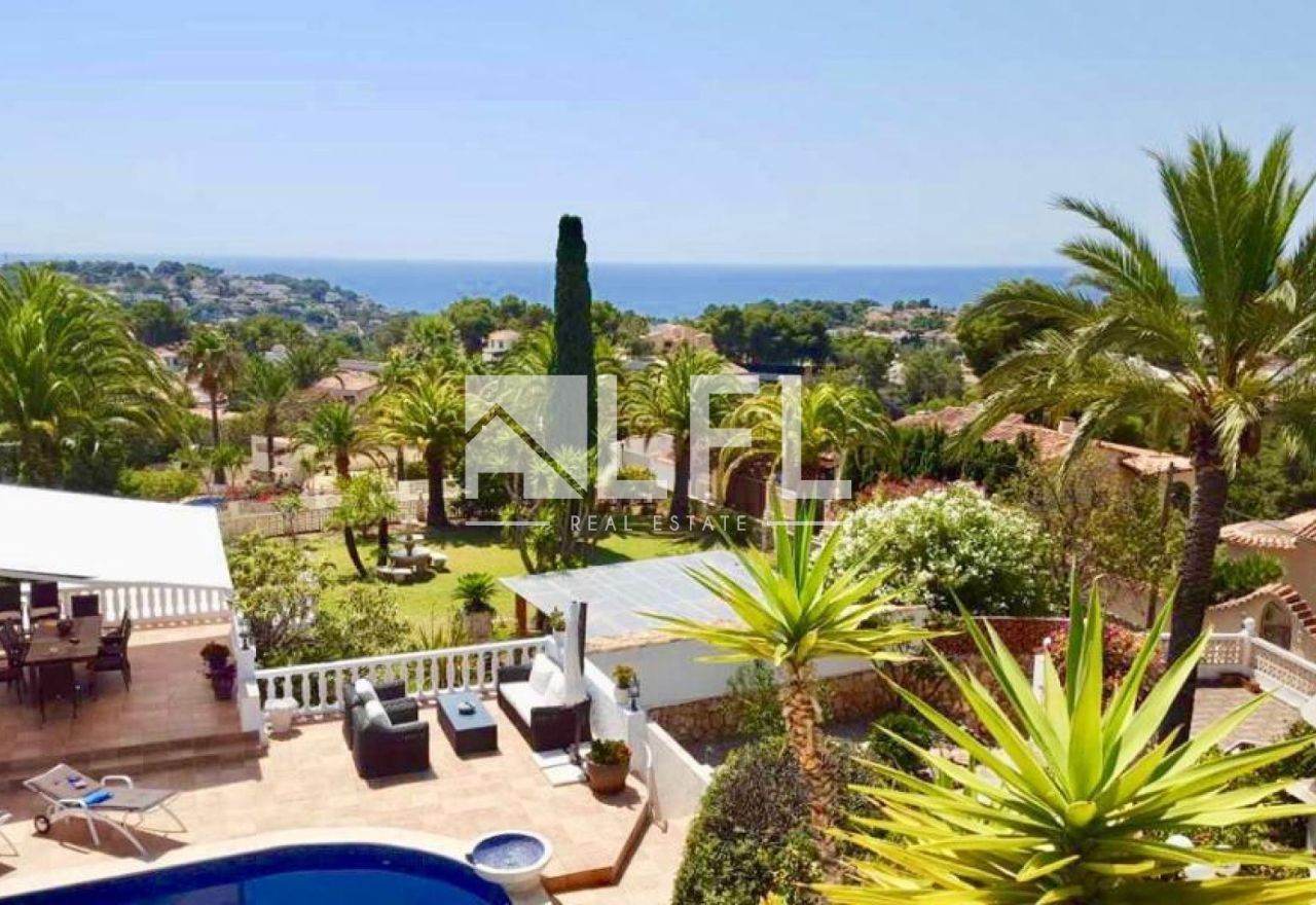 FANTASTISCHE VILLA MET ZEEZICHT EN PANORAMISCH UITZICHT IN BENISSA