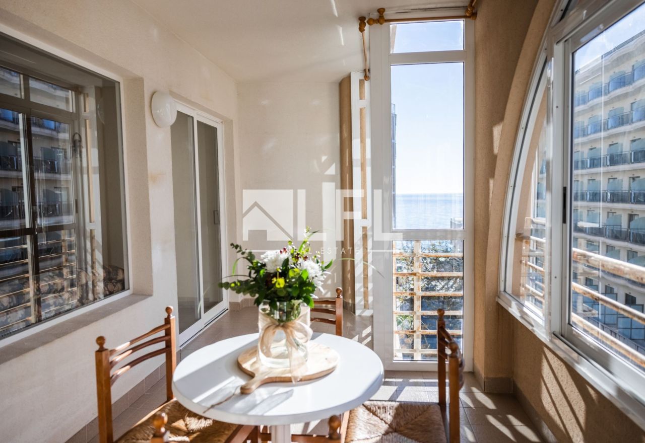 WOHNUNG MIT 4 SCHLAFZIMMERN IM ZENTRUM VON CALPE 