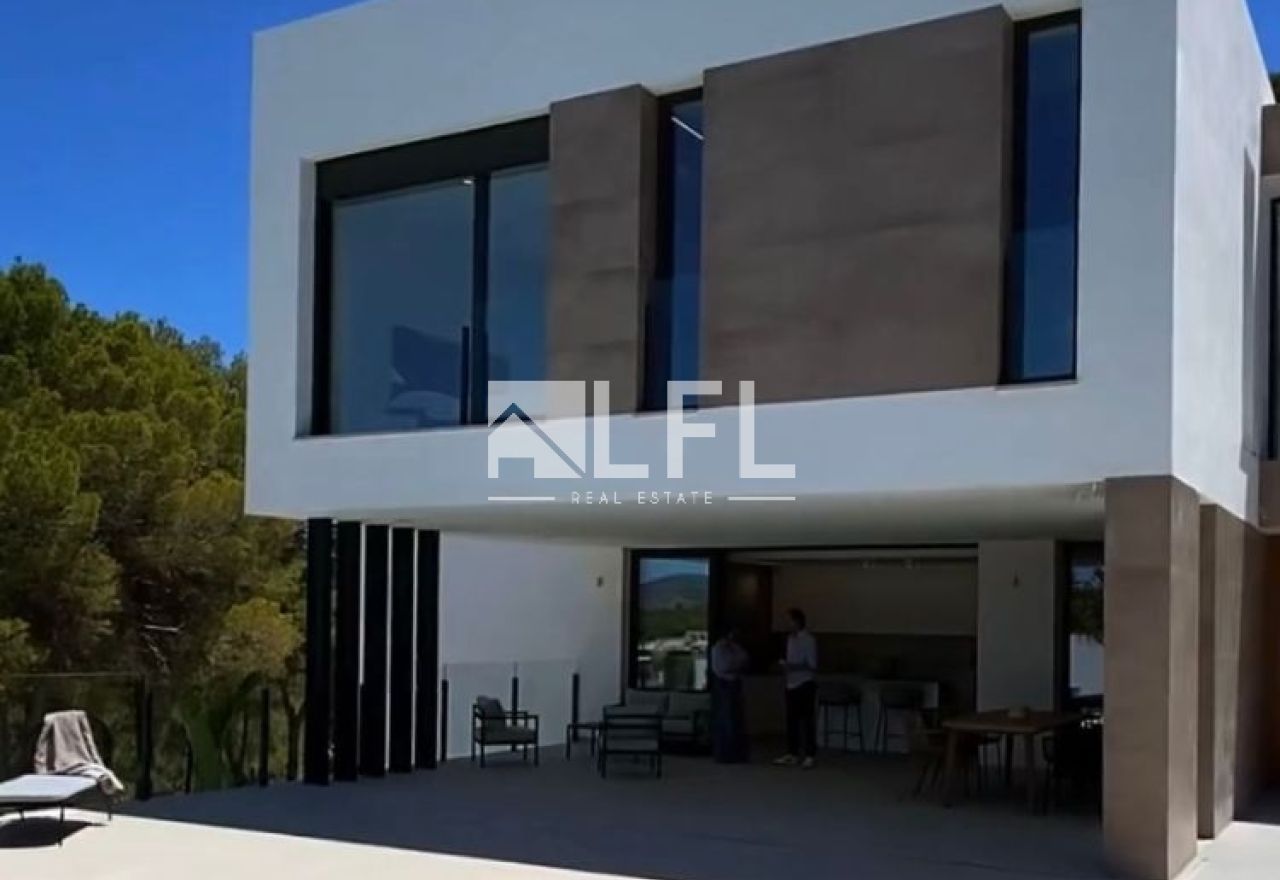 NEW BUILD VILLA IN BENISSA