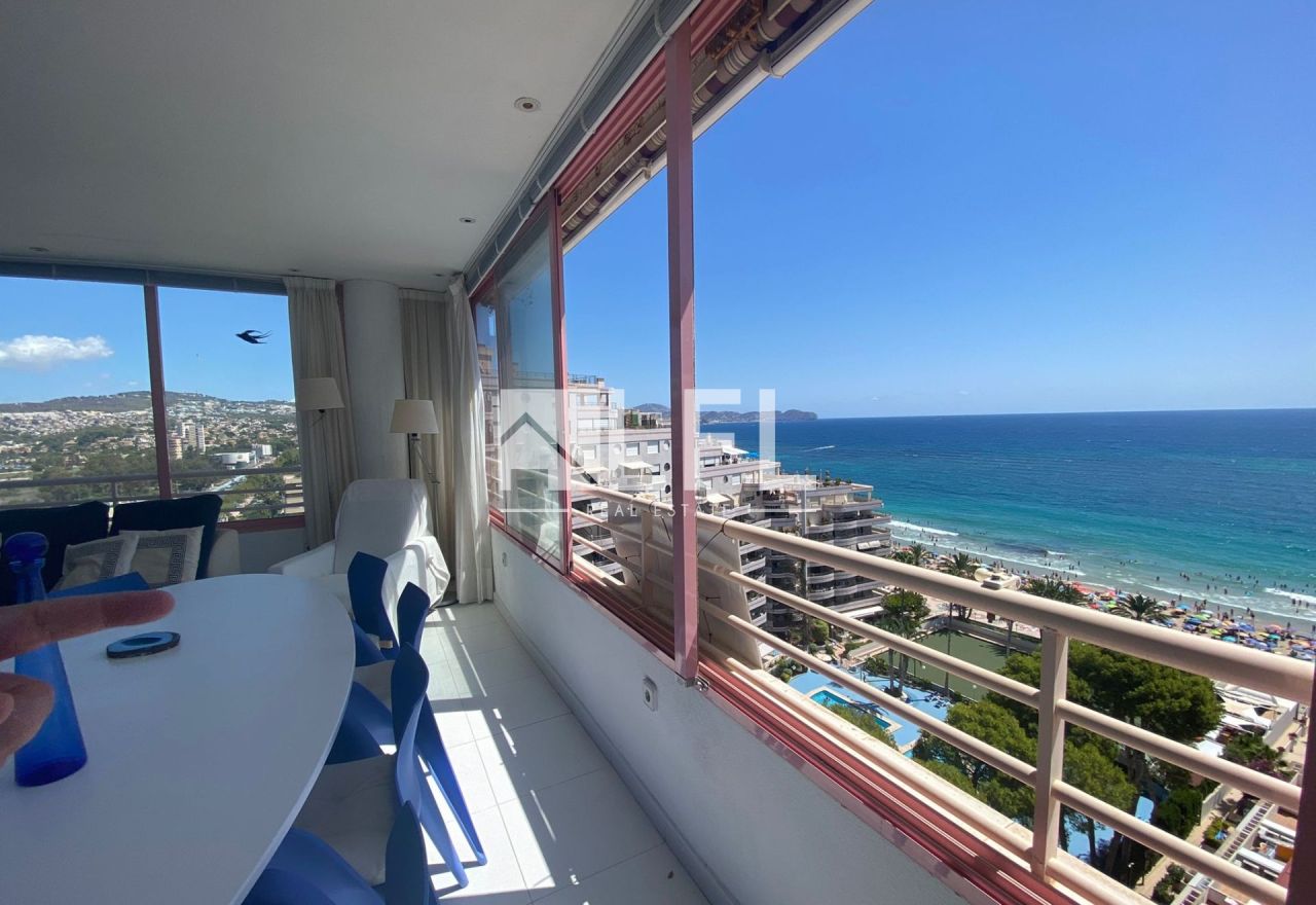 WUNDERSCHÖNES PENTHOUSE MIT ATEMBERAUBENDEM MEERBLICK IN CALPE 