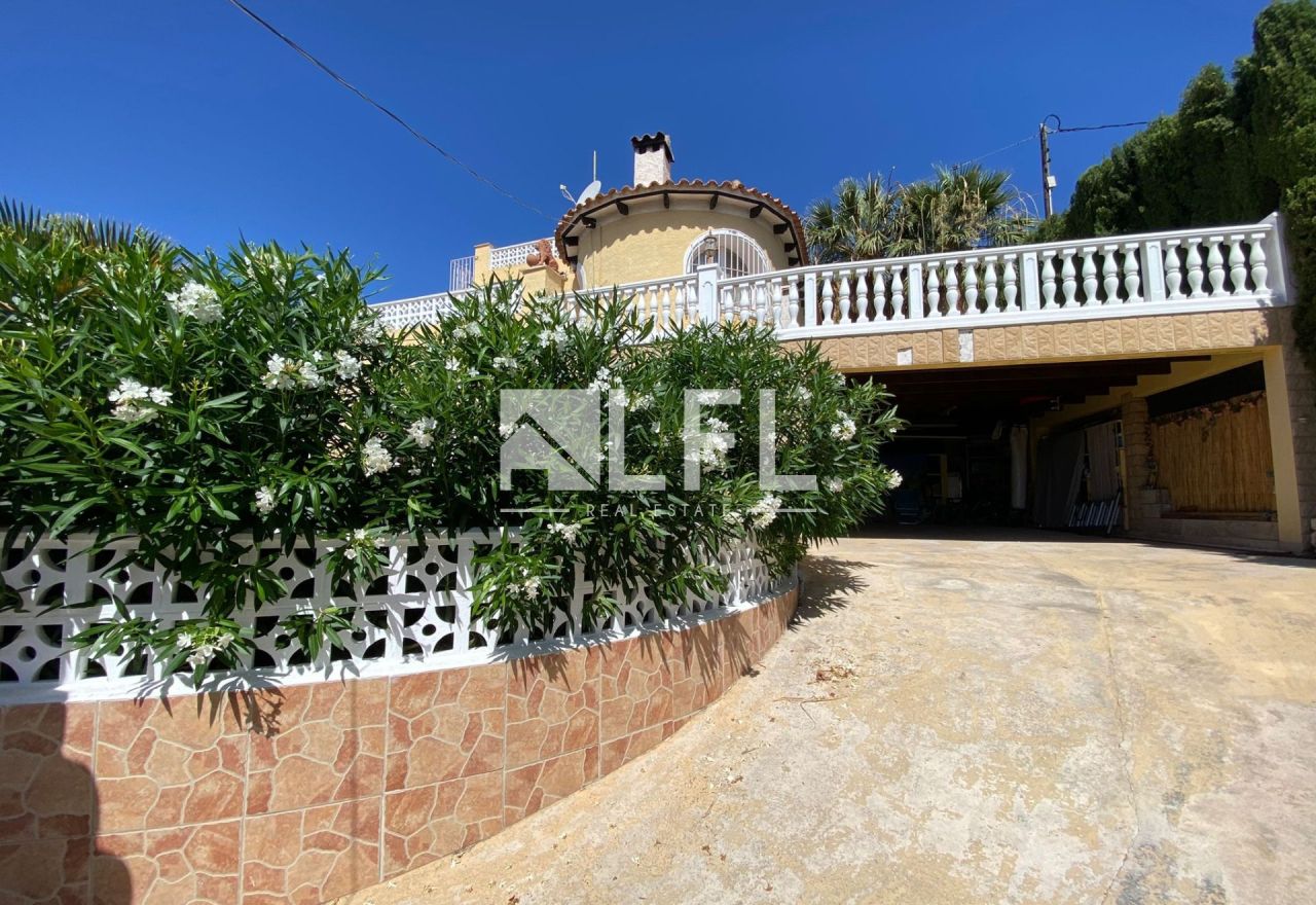FANTASTIQUE VILLA AVEC VUE SUR LA MER À CANUTA ALTA À CALPE