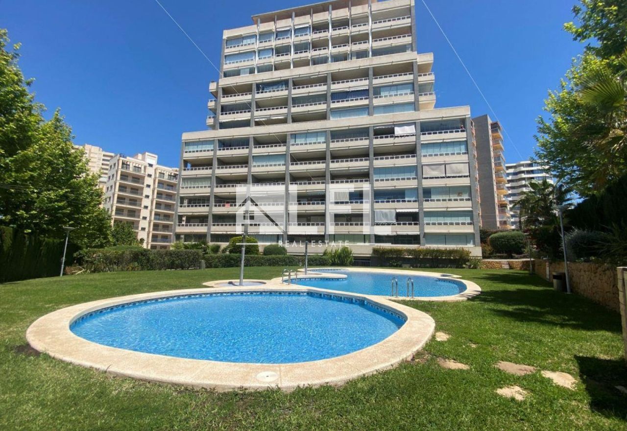 1-ZIMMER-WOHNUNG MIT GARAGE IN DER NÄHE DES YACHTHAFENS VON CALPE