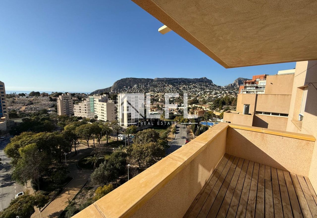 LUJOSO APARTAMENTO CON VISTAS  AL MAR EN LA CANUTA 