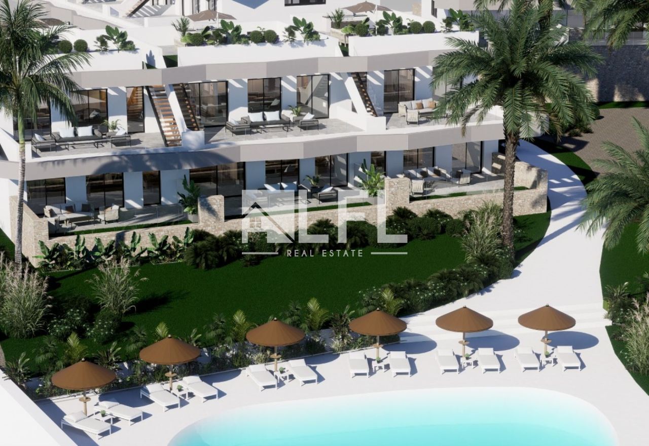 SPECTACULAR BUNGALOW WITH PANORAMIC VIEWS IN AN EXCLUSIVE RESIDENTIAL - FINESTRAT