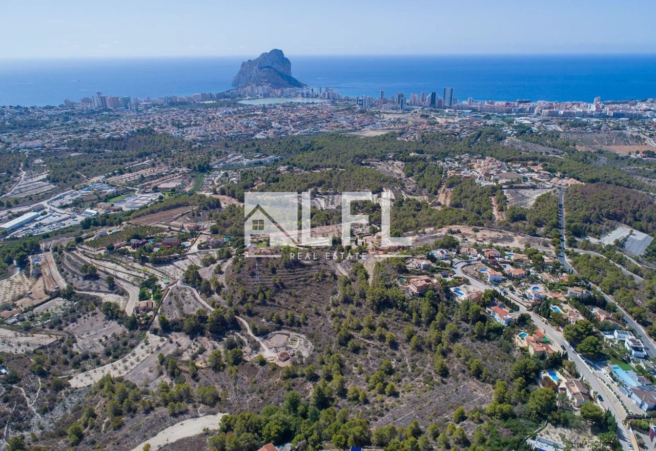 TERRENO ECCEZIONALE DI 32.288 m² A CALPE