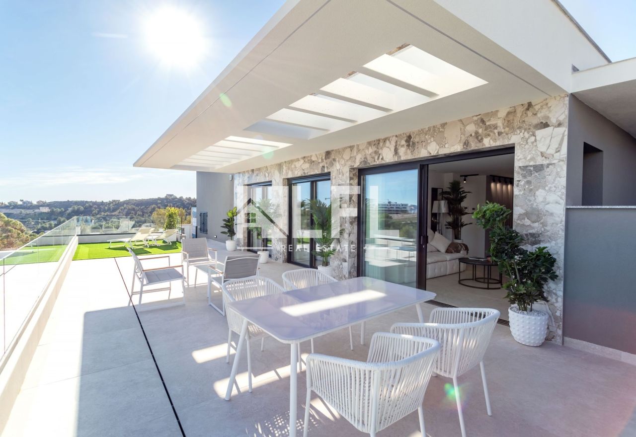 EXKLUSIVER BUNGALOW MIT PANORAMABLICK AUFS MEER IN FINESTRAT-BENIDORM