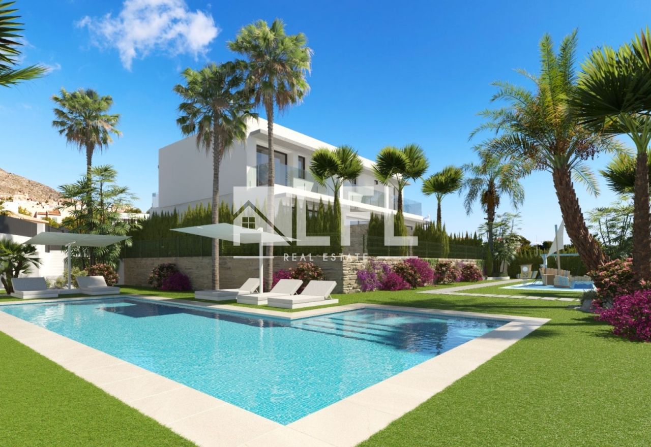 IMPRESSIVE VILLA WITH VIEWS FINESTRAT