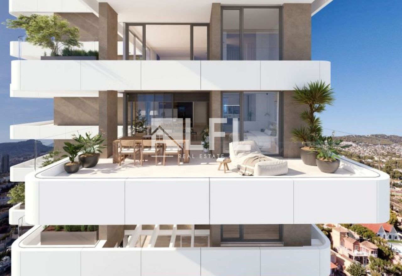 EXKLUSIVES PENTHOUSE MIT PRIVATPOOL UND PANORAMABLICK