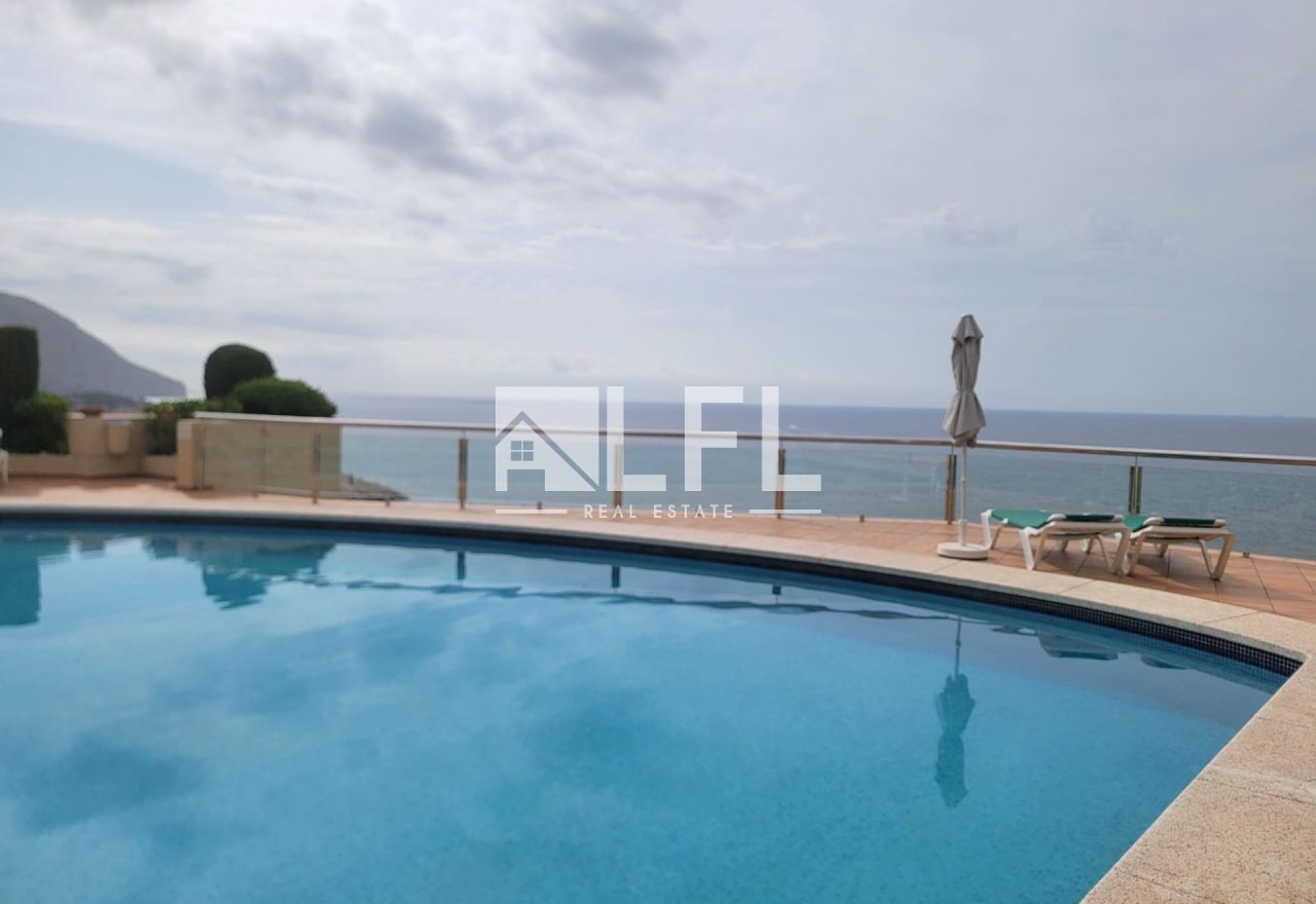 SPLENDIDO APPARTAMENTO DUPLEX CON VISTA MARE – URBANIZZAZIONE MASCARAT TOIX