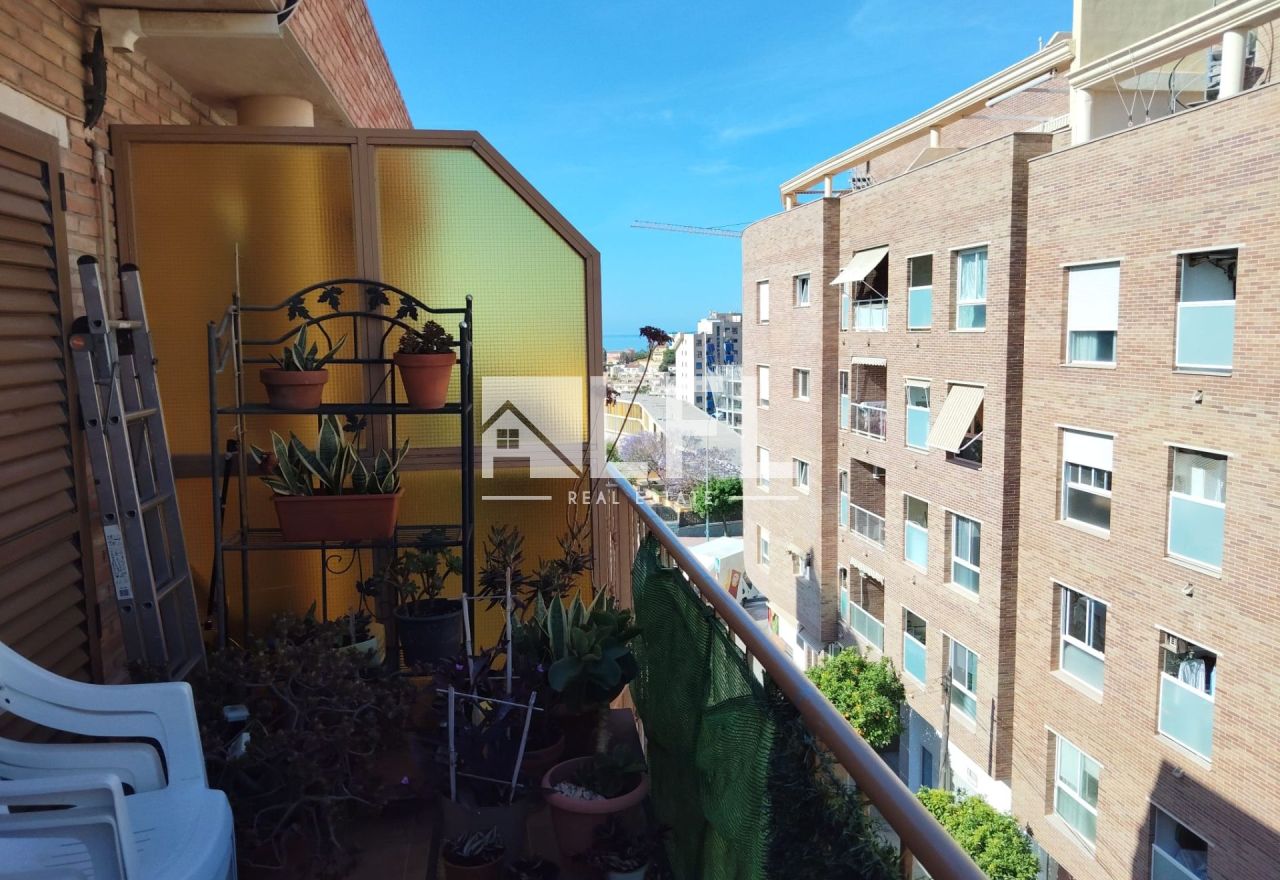 PENTHOUSE ZUM VERKAUF IN CALPE – MEERBLICK, MÖBLIERT UND BEZUGSFERTIG