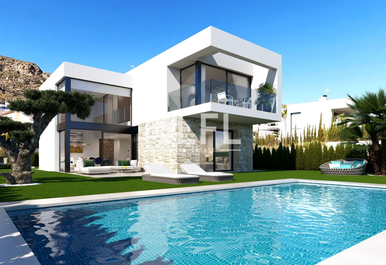 UITZONDERLIJKE LUXE VILLA IN FINESTRAT MET ZEEZICHT