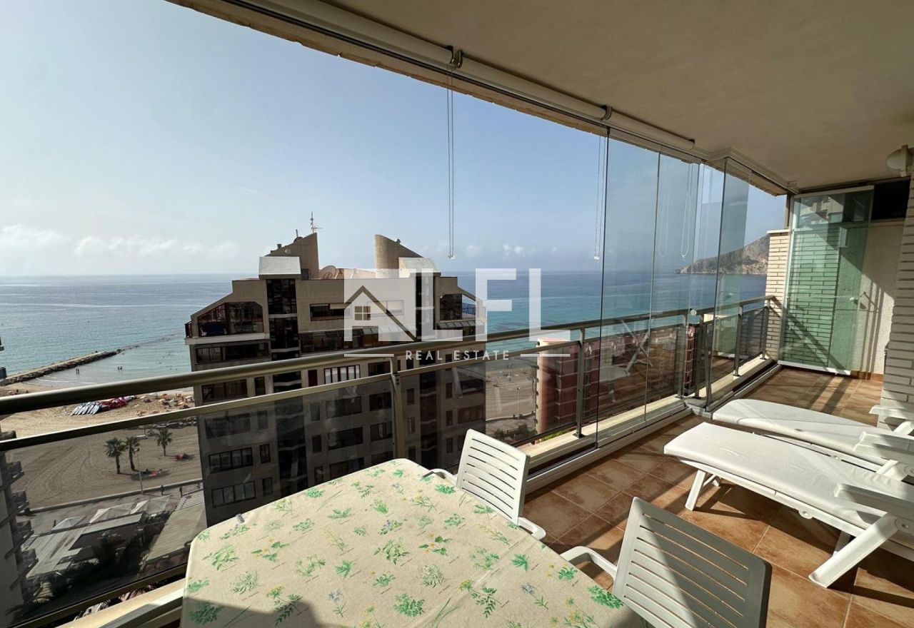 GEMÜTLICHE WOHNUNG IN ERSTER MEERESLINIE AM STRAND ARENAL-BOL – CALPE