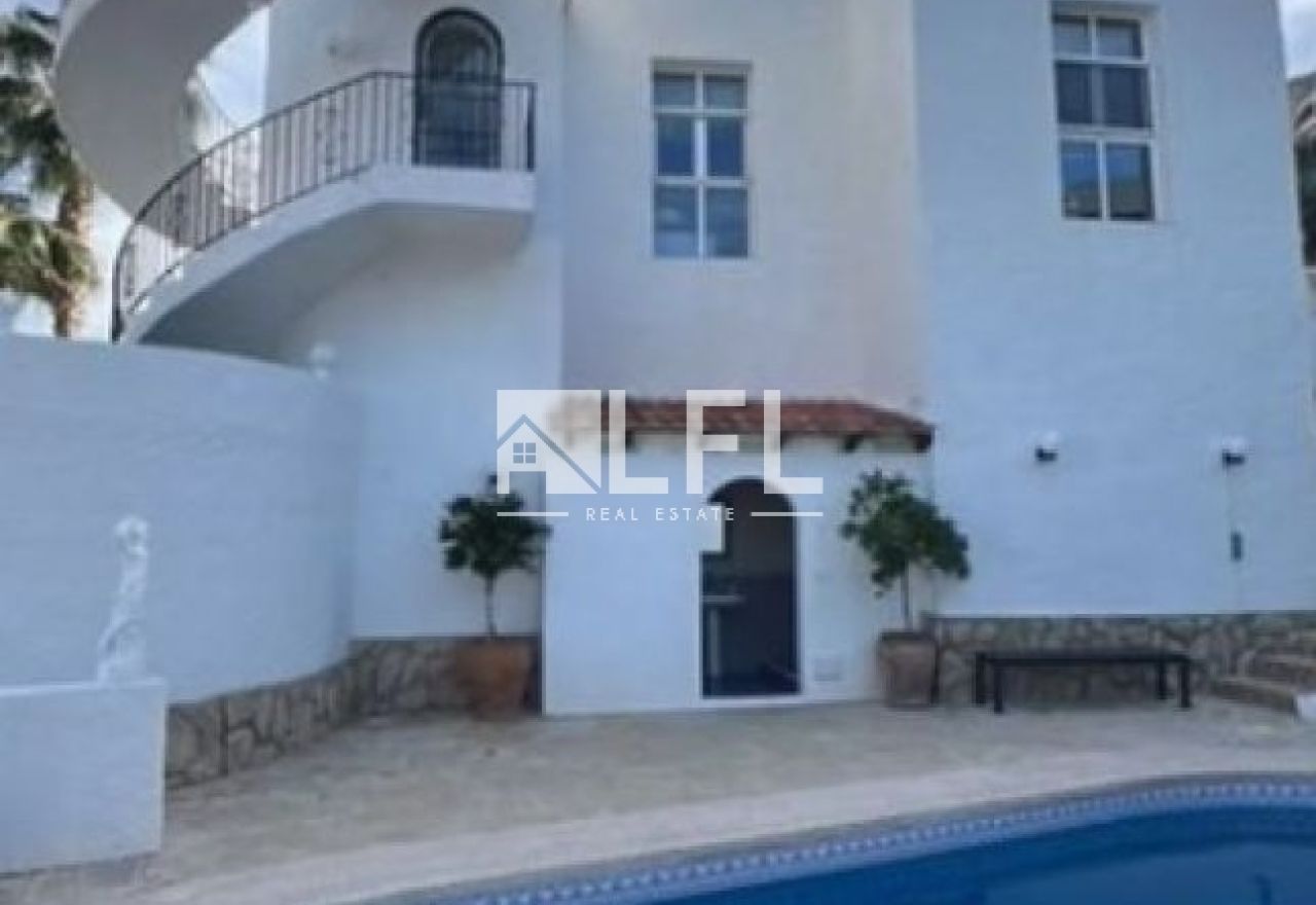 UNIQUE OPPORTUNITY! EXCLUSIVE MEDITERRANEAN VILLA WITH STUNNING SEA AND MOUNTAIN VIEWS IN MARYVILLA 