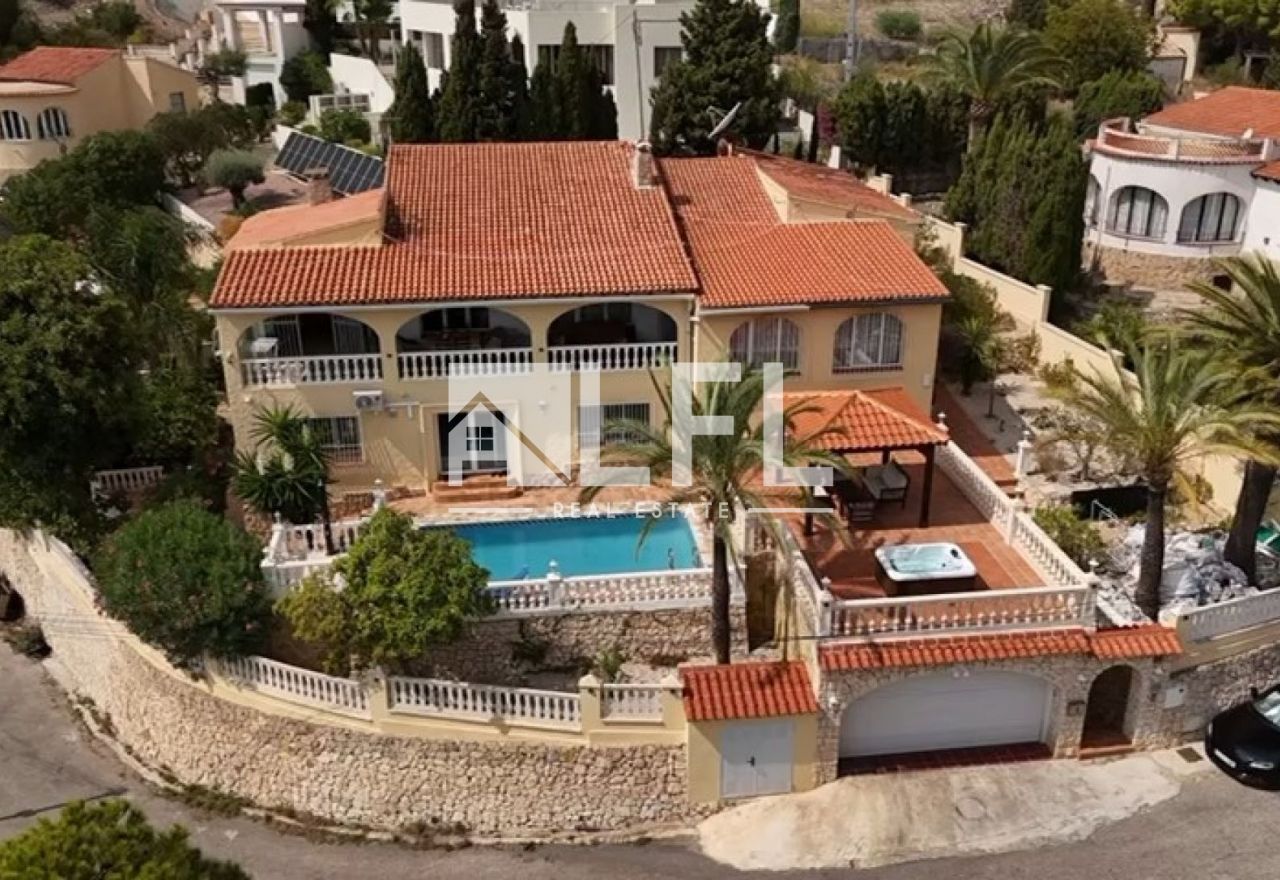 CHARMING VILLA IN MARYVILLA WITH SEA VIEWS AND PEÑÓN DE IFACH