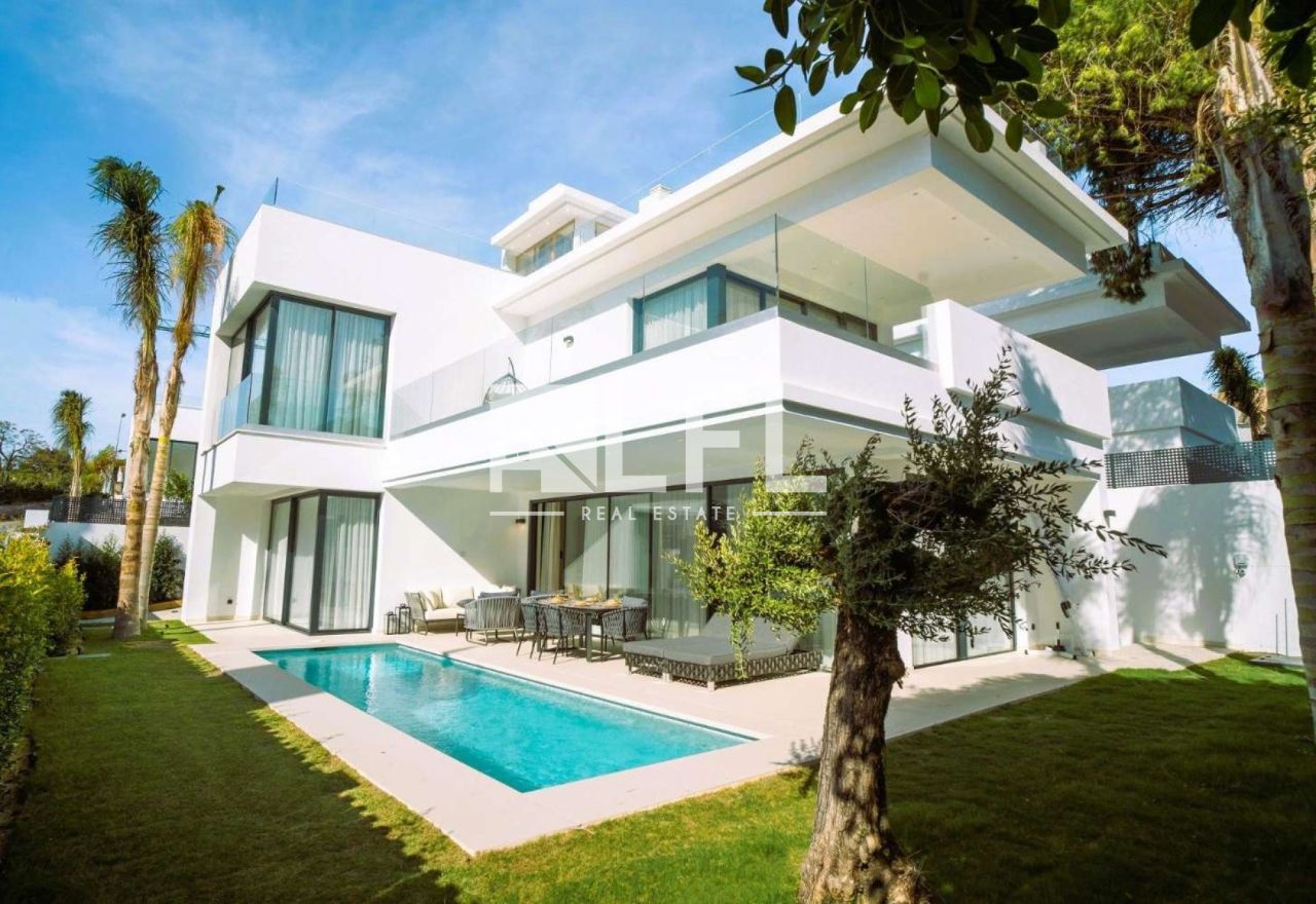 SPECTACULAR MODERN VILLA – MARBELLA Milla de Oro