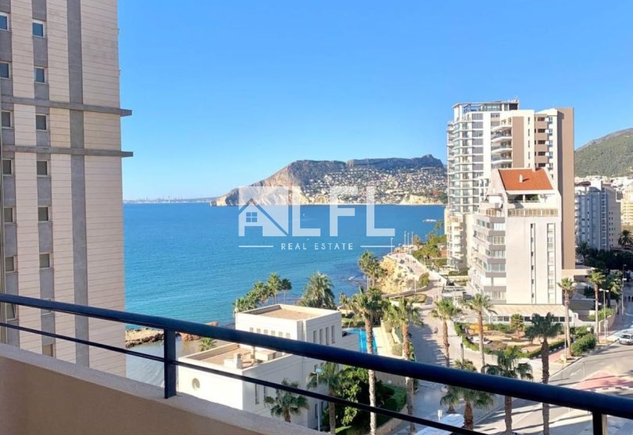 EXCLUSIVE APARTMENT WITH SEA AND SALT LAKE VIEWS IN CALPE