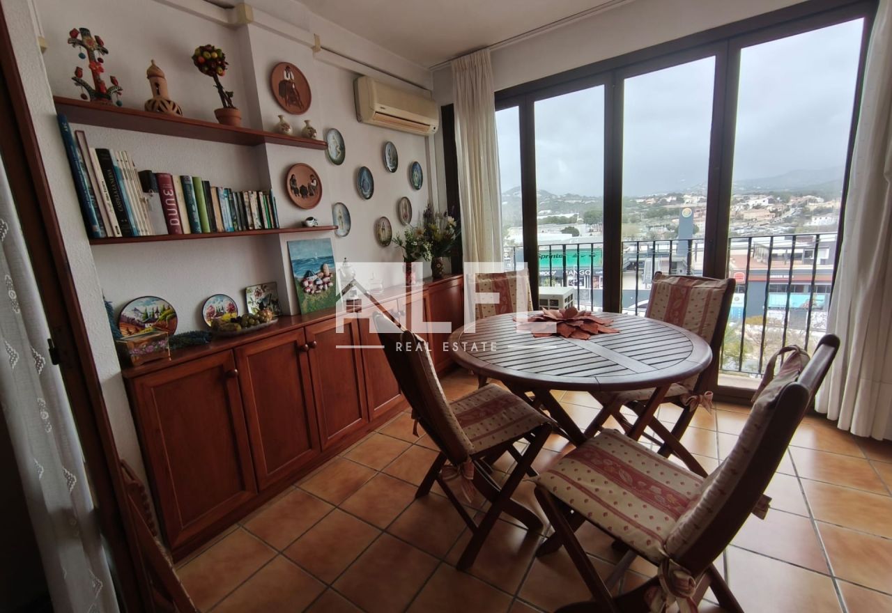 BRIGHT APARTMENT IN THE CENTER OF CALPE