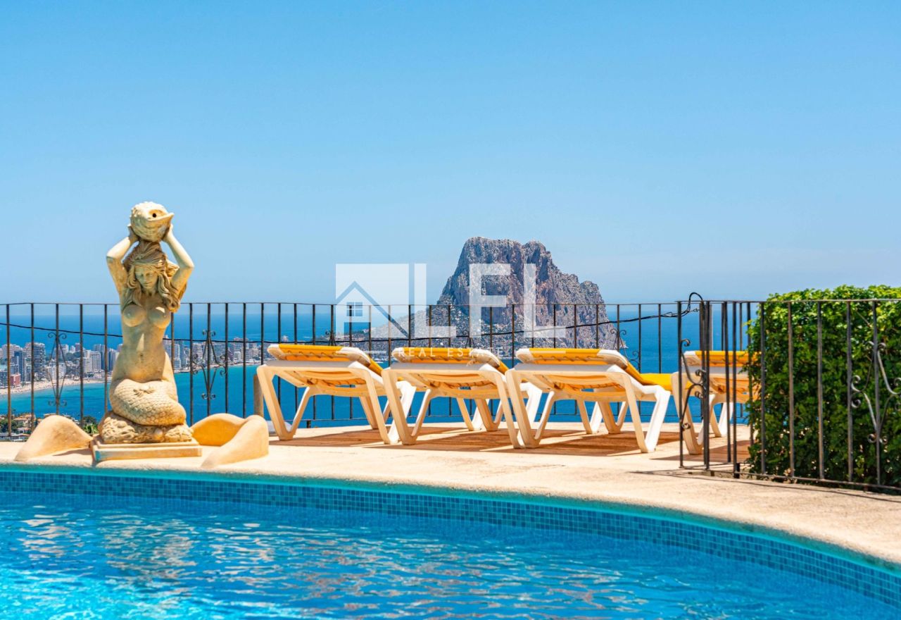 CHALET CON VISTAS ESPECTACULARES AL MAR Y AL PEÑON DE IFACH EN MARYVILLA, CALPE