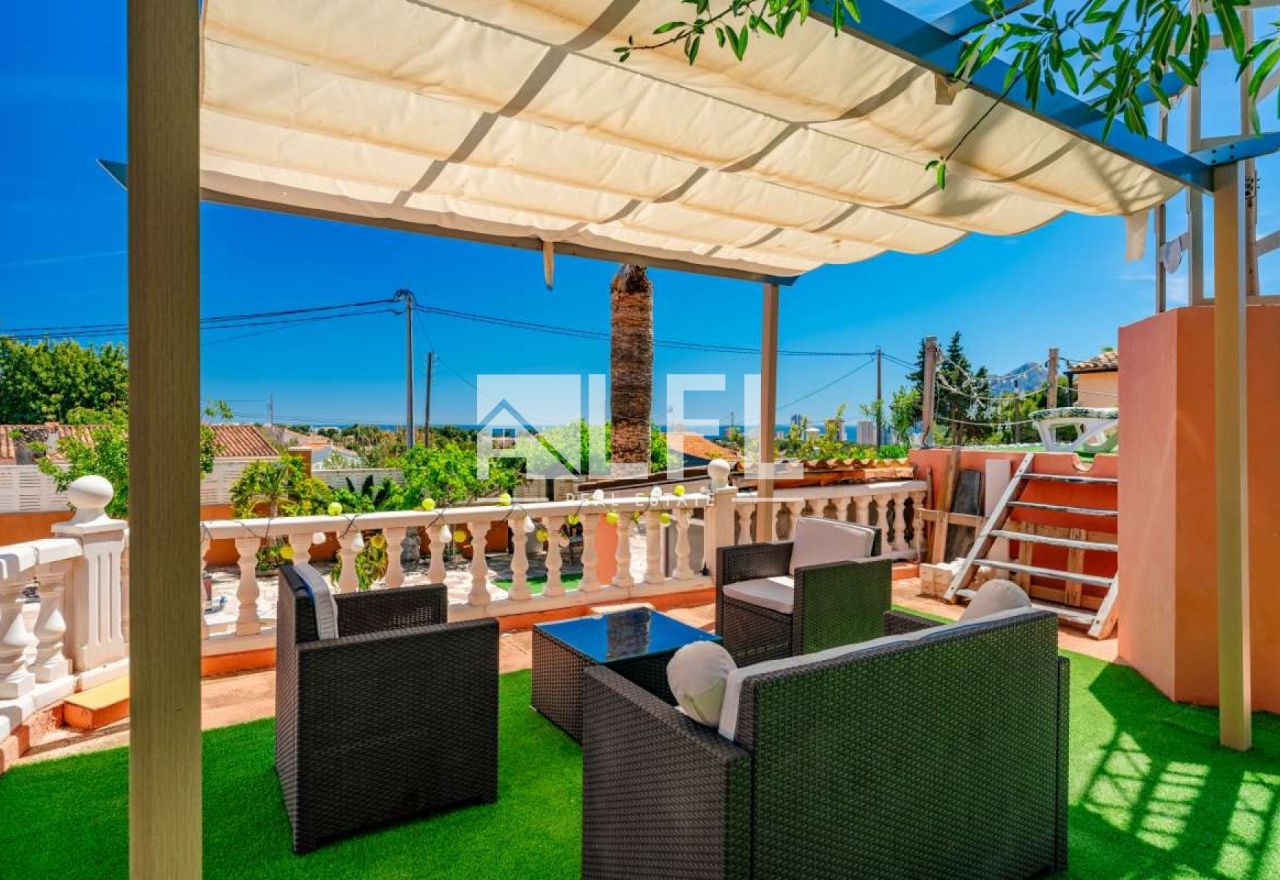 RENOVATED MEDITERRANEAN VILLA WITH SEA VIEWS – LA FUSTERA (CALPE)