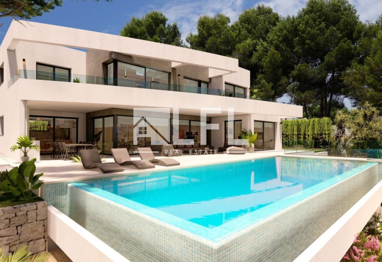 EXCLUSIVA VILLA DE LUJO CON IMPRESIONANTES VISTAS AL MAR – MORAIRA 